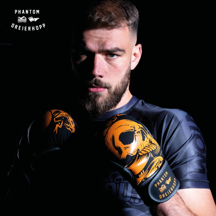 Phantom Athletics X Dreierhopp Rashguard und MMA-Handschuhe
