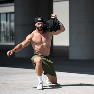 Atmungsaktives Headband Team von Phantom Athletics, perfekt für intensives MMA- und Muay-Thai-Training. Leichtes und flexibles Material garantiert maximalen Komfort.