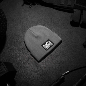 Phantom Athletics Beanie Team Grau – vielseitige Mütze für Athleten, die auch bei niedrigen Temperaturen top performen wollen.