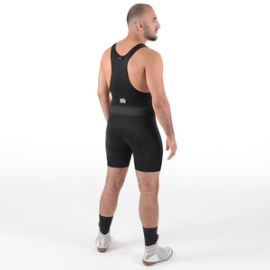 DRB Ringer Roland Schwarz mit dem Phantom Ringertrikot STORM. Das Ringerdress verfügt über einen belüfteten Rücken für ein angenehmes Tragegefühl im Training und Wettkampf.