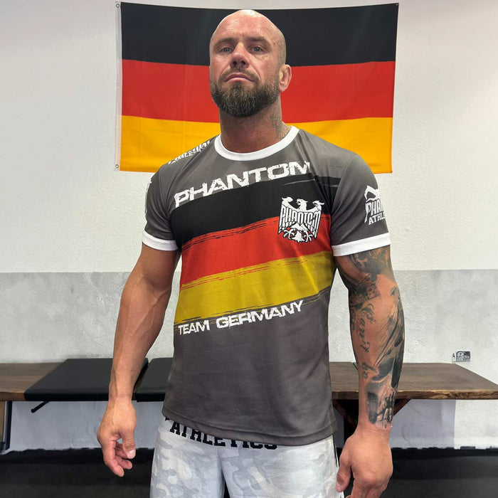 MMA-Kämpfer Sebastian Risch im Phantom Athletics Team Germany Outfit