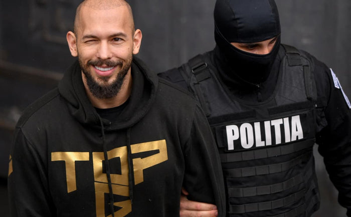 Ehemaliger Kickboxer Andrew Tate mit Top G Hoodie