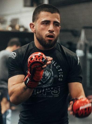 Mohammed Walid beim Sparring mit den Phantom MMA Sparring Handschuhen