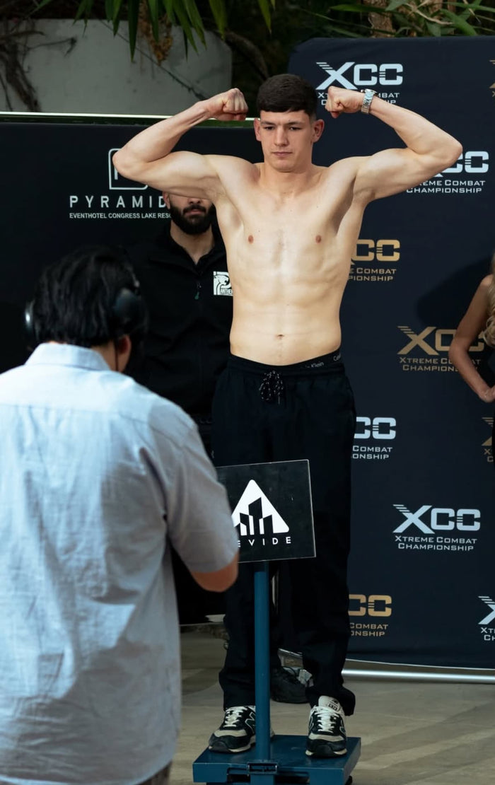 K1-Fighter Marcel Kromp beim Weigh-In bei der XCC 4