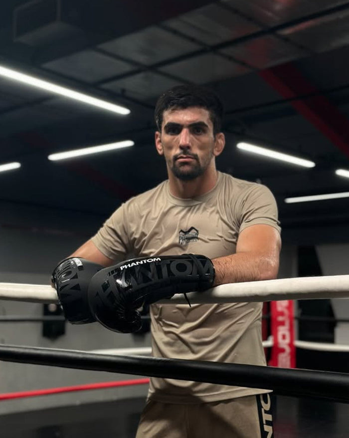 Dorobshokh Nabotov, Phantom Athlet im Phantom Shirt