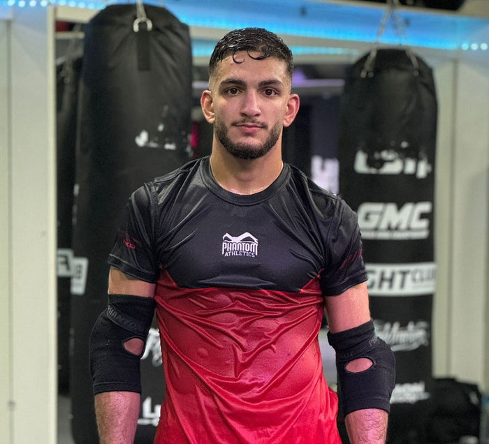 MMA Fighter Ali Gündüz im Training mit Phantom Ausrüstung.
