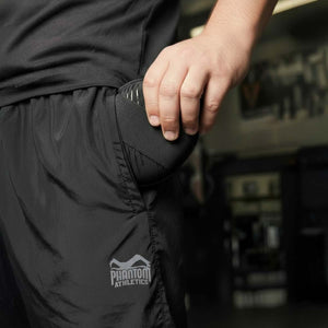 Robuste Phantom Focus-Pads für intensives Kampfsporttraining – geeignet für Sparring, Technik-Drills und Fitness-Workouts. Stehen für höchste Qualität und Performance bei Phantom Athletics.