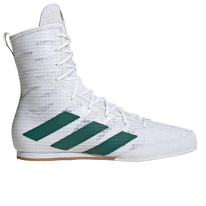 Hochwertige Boxschuhe „Box Hog 4“ von Adidas in Weiß und Grün für Boxtraining, Sparring und Kampfsport. Bieten leichten Tragekomfort, sicheren Halt und optimale Performance für Training und Wettkämpfe. Ideal für ambitionierte Boxer.