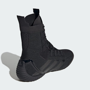 Adidas Speedex 23 Black – hochwertige Boxschuhe für präzises Fußarbeitstraining und explosiven Vorwärtsdruck. Perfekt für Boxen, MMA und andere Kampfsportarten.
