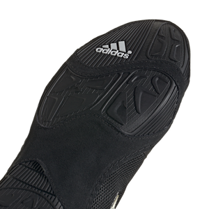 Der Adizero Ringerschuh von Adidas. Das neue Topmodell für alle die mehr auf der Matte wollen. MIt super Passform und Grip in Training und Wettkampf. Sehr schlank und flach gebaut. Ohne Kompromisse sorgt der Adizero für perfekten Halt in deinem Ringen. Code: 3207