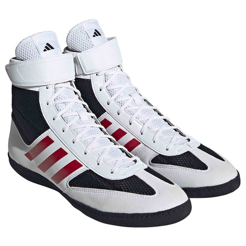 Die Adidas Combat Speed 5 (CS5) Ringerschuhe zählen zu unseren absoluten Bestsellern. Hier in der Farbe Schwarz/Weiss/Rot. Die Kombination aus Qualität, Stabilität in Training und Wettkampf sowie eine unschlagbaren Preis, machen den Adidas Combat Speed Ringerschuh zu einer Must-Have für jeden Ringer.