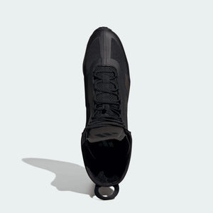 Diese Premium Boxschuhe von Adidas sind für ambitionierte Kampfsportler entwickelt, die Wert auf Geschwindigkeit und Kontrolle legen. Ideal für intensives Boxtraining und funktionelles Gym-Workout.