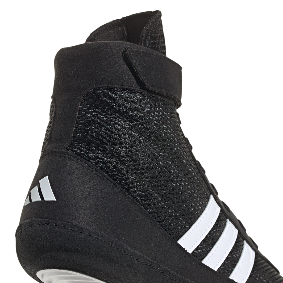Der Adidas Combat Speed 4 Ringerschuh. Eine wahre Legende untern Ringern und einer der beliebtesten Ringerschuhe auf dem Markt. Mit überragender Passform einer schlanken Bauweise und einem tollen Preisleistungsverhältnis bietet dir der Combat Speed 4 Ringerschuh von Adidas alles was du auf der Matte brauchst.
Code: 2020