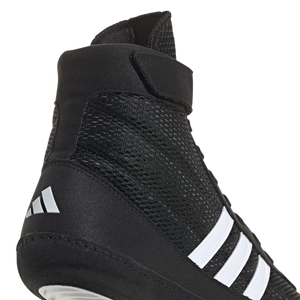 Der Adidas Combat Speed 4 Ringerschuh. Eine wahre Legende untern Ringern und einer der beliebtesten Ringerschuhe auf dem Markt. Mit überragender Passform einer schlanken Bauweise und einem tollen Preisleistungsverhältnis bietet dir der Combat Speed 4 Ringerschuh von Adidas alles was du auf der Matte brauchst.
Code: 2020