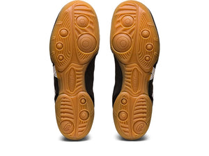 Asics Matflex 7 Ringerschuh Schwarz – Dieser Schuh bietet nicht nur optimalen Tragekomfort, sondern auch die nötige Stabilität und Flexibilität für erfolgreiche Wettkämpfe. Die rutschfeste Außensohle sorgt für maximalen Halt, während die atmungsaktive Mesh-Konstruktion für angenehmes Tragegefühl sorgt.