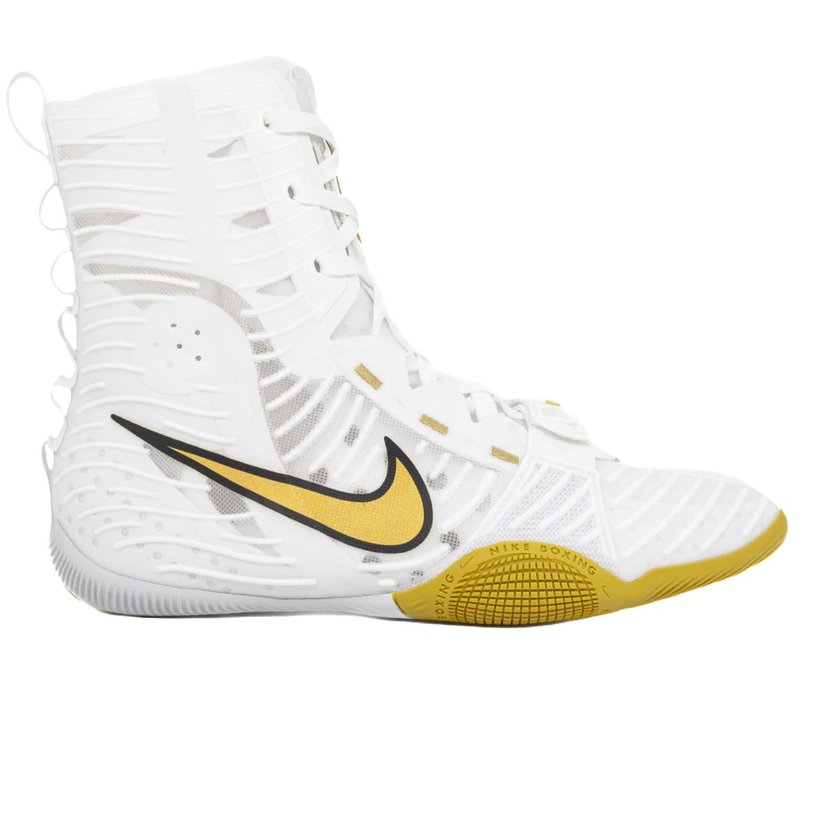 Die Nike HyperKO 3 Boxschuhe in White/Gold bieten maximale Performance für Boxen und intensives Kampfsporttraining. Das ultraleichte Design unterstützt schnelle Footwork, explosive Bewegungen und präzises Sparring im Ring.