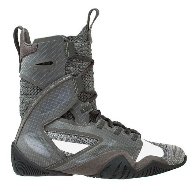 Boxschuhe NIKE Hyper KO 2 - Grau - CI2953-010 für Fortgeschrittene und Profiboxer. Ideal für Training und Sparring. Mit gewebtem Inneschuh für ein Maximum an Komfort und Passform.