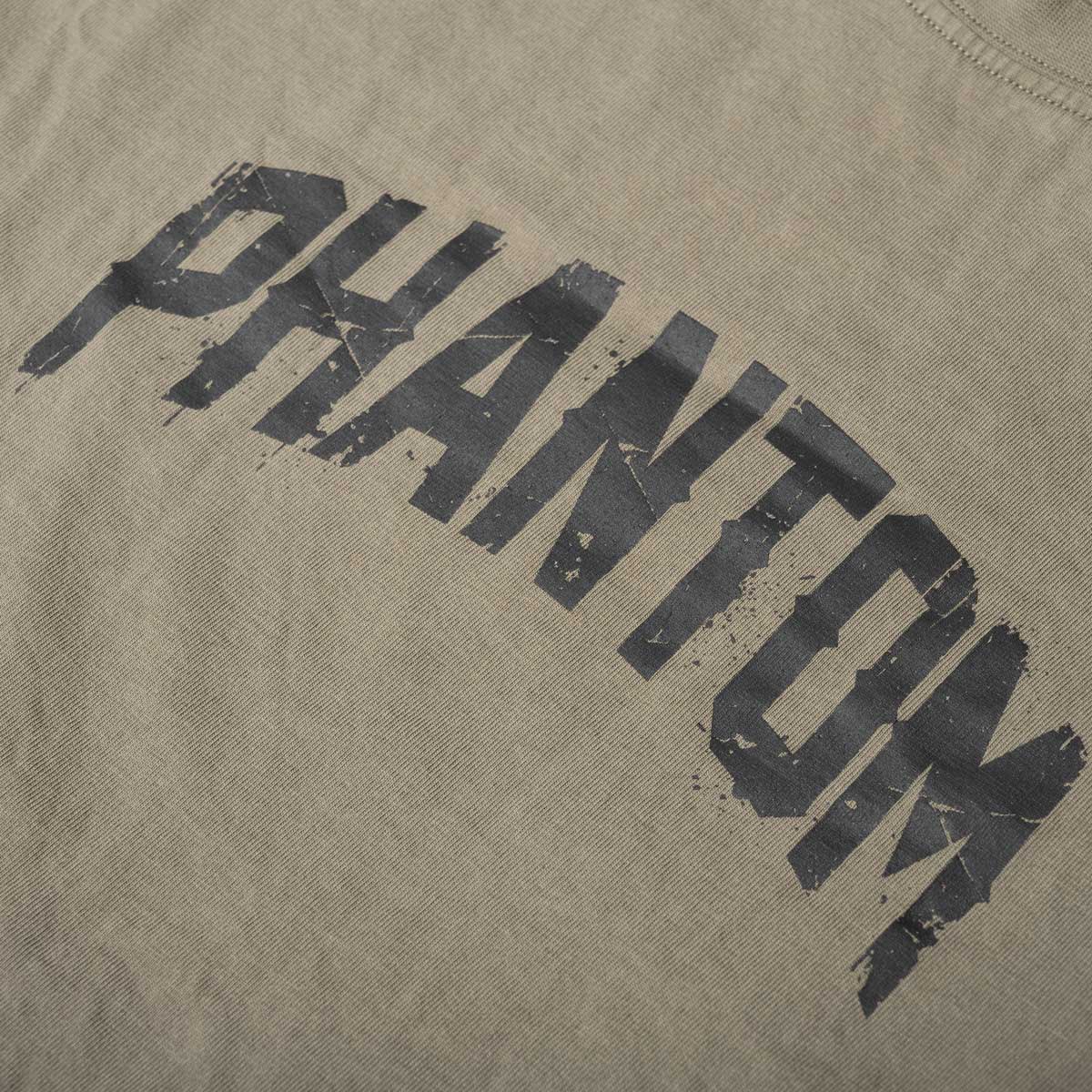 Das Phantom Athletics Oversize T-Shirt Legacy in Sage steht für lässigen Komfort und einen modernen Fighter-Look. Die hochwertige Fightwear eignet sich für ambitionierte Kampfsportler beim Gym-Training, in der Freizeit oder als sportliche Streetwear im Alltag.