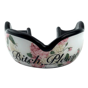 Provokanter Kampfsport‑Mouthguard „Bitch Please“ von Damage Control – robuster Schutz für Zähne, Kiefer und Zahnfleisch, kombiniert mit Markenqualität für MMA und Boxen.