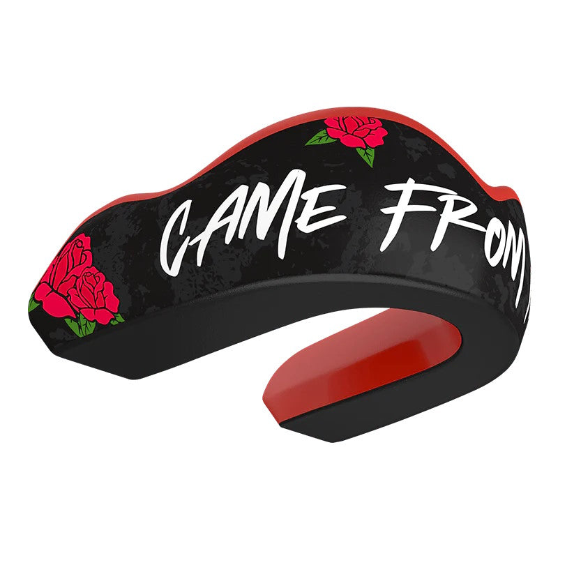 Hochwertiger Kampfsport‑Mundschutz „Came From Nothing“ von Damage Control – mit Damprotech™‑Stoßdämpfung und Boil‑&‑Bite‑Anpassung für MMA, Boxen, Kickboxen und Grappling.