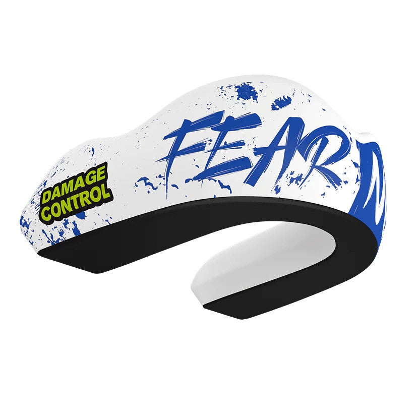 Hochwertiger Kampfsport-Zahnschutz „Fear None“ von Damage Control – mit Damprotech™-Technologie zur Stoßdämpfung für MMA, Boxen, Muay Thai und Kickboxen.