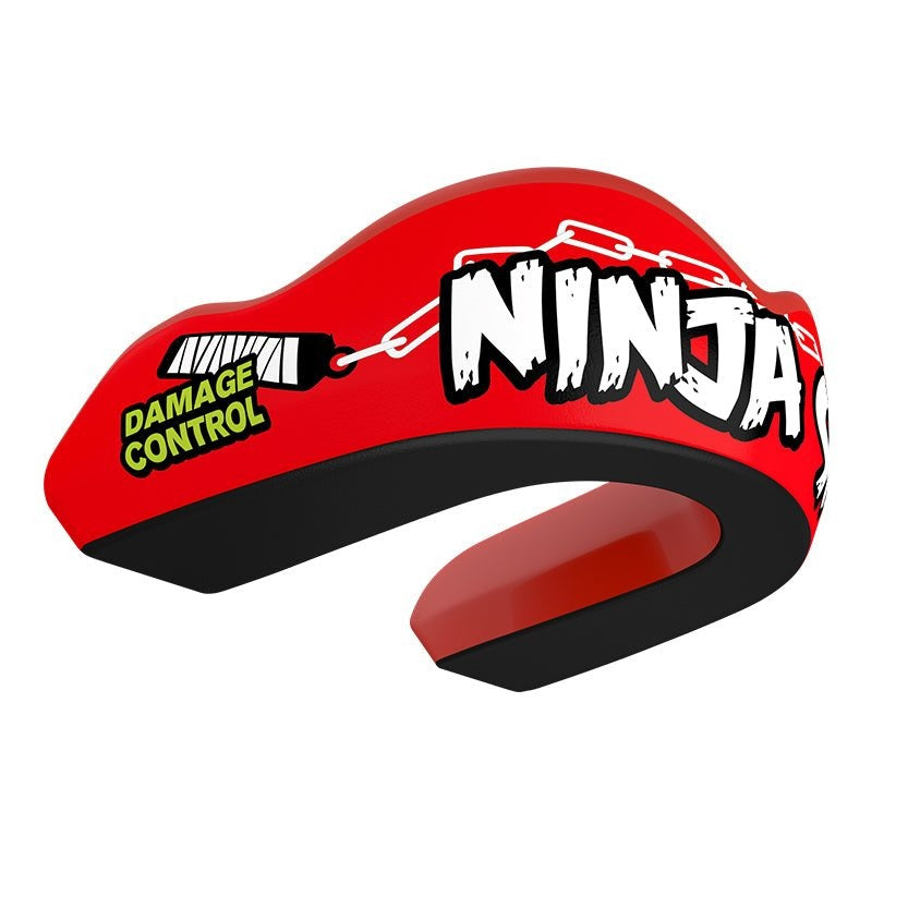 Der Damage Control Zahnschutz Ninja aus der Extreme Impact Series bietet maximalen Schutz und perfekten Sitz für intensives Sparring und Wettkampf. Ideal für Kampfsportarten wie MMA, Boxen und Muay Thai.