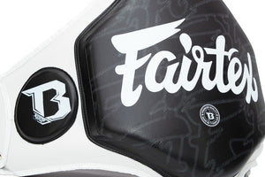 Dieses Fairtex Bauchschutz-Pad wurde speziell für Trainer entwickelt, die realistische Kombinationen und Körperangriffe im Training simulieren möchten. Die dicke Polsterung und der stabile Sitz sorgen für Schutz und Komfort bei jeder Einheit.