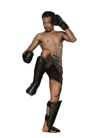 King Pro Boxing SG-2 Schienbeinschutz – mit starker Dämpfung und anatomischem Design für professionelle Ansprüche. Ideal für Wettkampfvorbereitung oder hartes Techniktraining im Kampfsport.