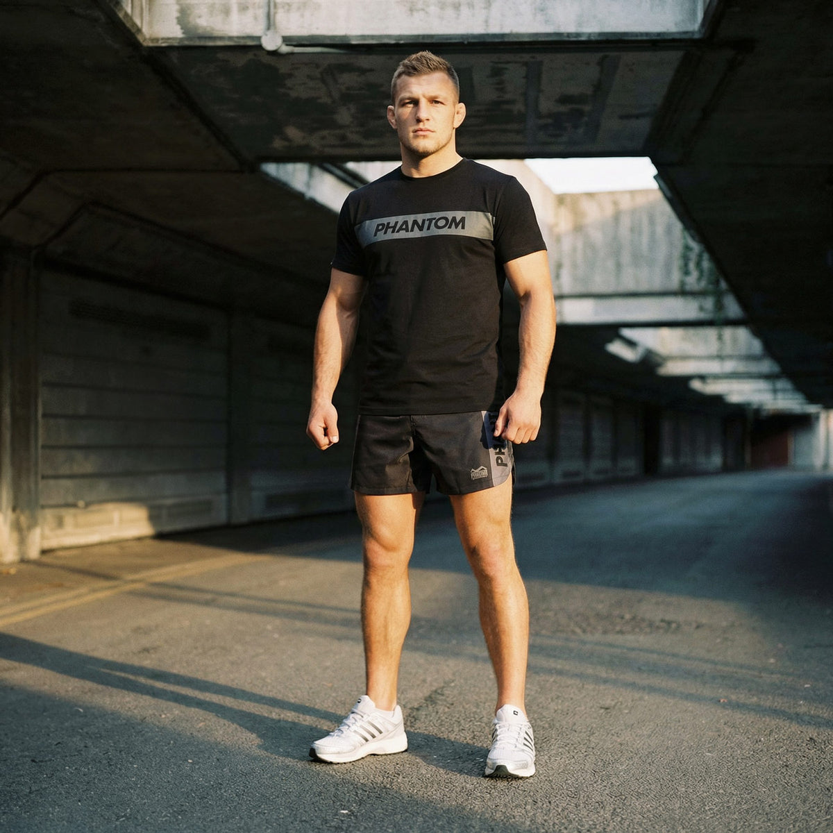 Hochwertige Kampfsport-Shorts von Phantom Athletics für Boxen, BJJ und Sparring mit elastischem Bund und flexiblem, reißfestem Gewebe.