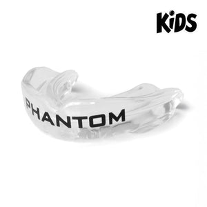 Mit dem Phantom Athletics Kinder-Mundschutz Apex in Durchsichtig/Clear können junge Sportler ihre Fähigkeiten im Boxen und Muay Thai sicher und effektiv entwickeln.