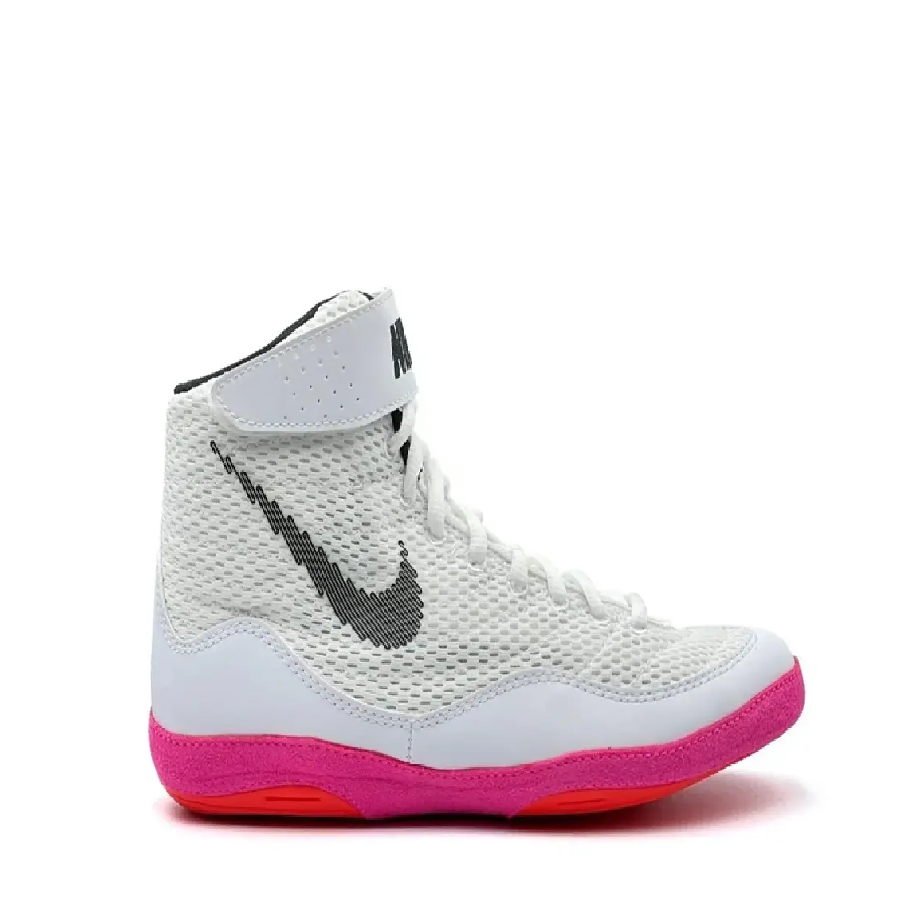 Nike Inflict 3 SE Ringerschuhe in Weiß und Pink, speziell für Beweglichkeit und Schnelligkeit im Ring entwickelt. Die leichte Konstruktion sorgt für ein komfortables Tragegefühl.