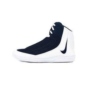 Ringerschuhe Nike Inflict 4 White/Navy – ideal für funktionelles Kampfsport‑Training mit Fokus auf Halt, Flexibilität und Marke.