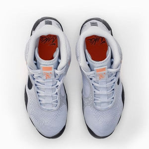 Phantom Athletics Wrestling-Schuhe „Nike Tawa SE Oly“ in Grau mit leichtem, griffigem Sohlenprofil – ideal für Kampfsport wie Wrestling, MMA oder Grappling.