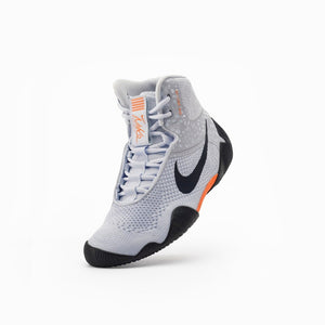Nike Tawa SE Oly Wrestling-Schuhe in eleganter Grautönung – perfekt für Kraft und Technik im Training sowie Wettkampf in Ringer-, MMA- und Jiu-Jitsu-Disziplinen.