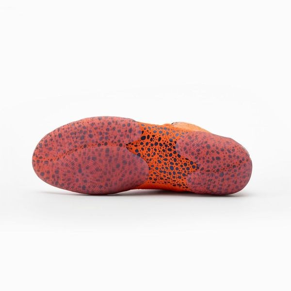 Die Nike Tawa SE in Orange überzeugen durch ihr auffälliges Design und funktionale Eigenschaften. Sie wurden speziell für Höchstleistungen im Ringen und Grappling konzipiert.