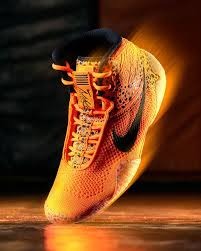 Die Nike Tawa SE Ringerschuhe in kräftigem Orange sind ideal für Wettkampf und Training. Sie bieten dir ausgezeichnete Stabilität, Traktion und Komfort bei jedem Schritt auf der Ringermatte.