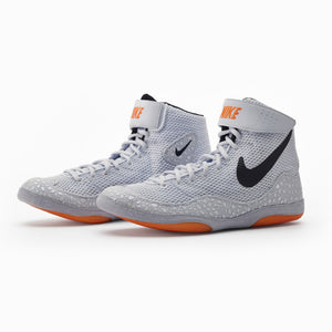 Nike Inflict SE Oly Orange Wrestling Schuhe mit griffiger Gummisohle, ideal für intensives Grappling‑ und Techniktraining im Gym.