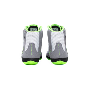 Nike Inflict 4 Ringerschuhe bieten Kampfsportlern herausragende Kontrolle auf der Matte. Das strapazierfähige Obermaterial, kombiniert mit professioneller Verarbeitung, macht sie perfekt für Ringen, MMA-Sparring und Grappling-Drills.