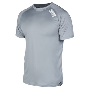 Mit dem Phantom Athletics Training Shirt Tactic Shortsleeve Gray bist du optimal für harte Kampfsport-Einheiten ausgestattet. Das leichte Performance-Material unterstützt dich bei Kickboxen, Muay Thai, Sparring und funktionellem Training.