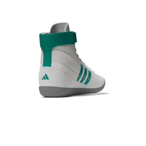 Hochwertige Kampfsportschuhe von Adidas mit rutschfester Sohle und optimaler Passform für Training, Wettkampf und Sparring im Kampfsport.