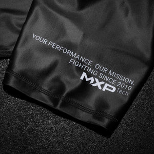 Phantom Athletics liefert mit dem EVO Two Rashguard in Schwarz ein Must-have für ernsthafte Kampfsportler. Es unterstützt deine Leistung mit starker Kompression, reduziert Verletzungsrisiken und überzeugt mit langlebiger Verarbeitung – für Training und Wettkampf auf höchstem Niveau.