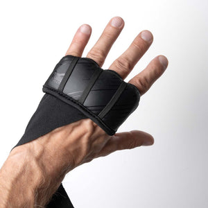 Profi‑Bandage FASTWRAPS Speed von Phantom Athletics – leicht gepolstertes Knöchelpolster + 100 cm Wickelband für Stabilität bei Sparring und Wettkampf.