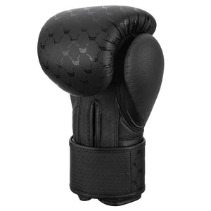 Phantom Athletics ELITE Black Boxhandschuhe zeichnen sich durch langlebige Verarbeitung und modernes Design aus, perfekt für ambitionierte Athleten im Boxen und Kickboxen.