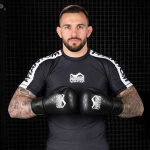 Phantom Athletics Boxing Gloves Elite Black mit mehrschichtiger Polsterung für effektive Stoßdämpfung und Schutz beim Box‑Training und Sparring.