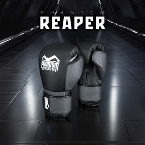 Reaper Boxing Gloves von Phantom Athletics – Diese Handschuhe kombinieren ein auffälliges Design mit maximaler Funktionalität. Dank der ergonomischen Passform und der hervorragenden Polsterung bieten sie dir die perfekte Mischung aus Komfort und Schutz.