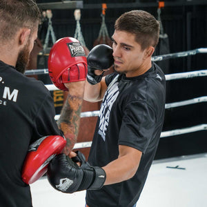 Phantom Athletics Focus Pads „Mexico Red“ – leichtes Design mit ergonomischer Form für schnelle Reaktionszeiten im Training.