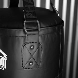 Phantom Athletics steht für funktionelles Kampfsport-Equipment: Der Uppercut Bag ermöglicht ein realistisches Training von Aufwärtshaken, Körperkombinationen und Schlagkraft.