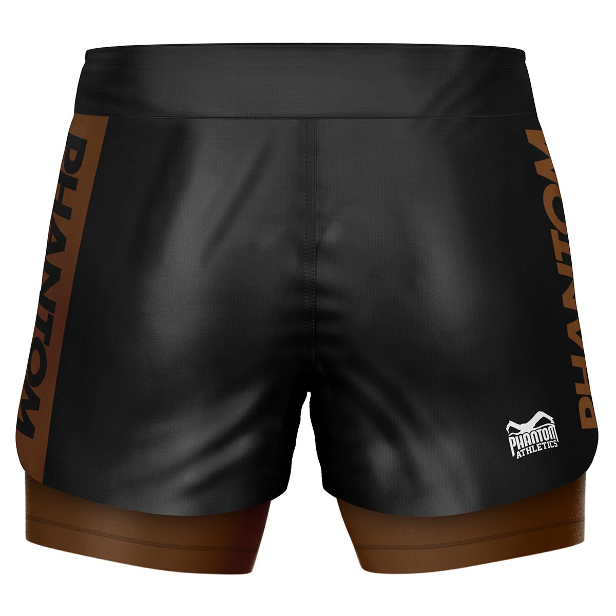 Phantom Athletics Fusion-R Ranked Fightshorts in Braun-Schwarz – perfekt für No-Gi BJJ. Die 2-in-1-Konstruktion mit integrierter Compression-Innenhose sorgt für sicheren Sitz, optimale Bewegungsfreiheit und reduziert Hautkontakt.