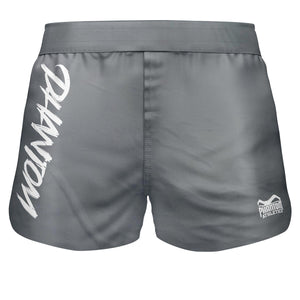 Phantom Athletics Fightshorts Fusion Ruthless – Grau – ultraleichte Kampfsporthose mit kurzem Schnitt, die maximale Bewegungsfreiheit für Tritte, Clinch und Bodenkampf bietet. Der elastische Bund mit Kordelzug sorgt für perfekten Sitz bei MMA, Muay Thai, BJJ oder Wrestling.