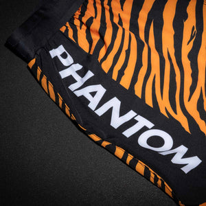 Diese Phantom Athletics Shorts bieten dir Komfort und Robustheit bei allen Trainingseinheiten. Ideal für explosive Kombinationen, intensive Sparrings und technisches Training.